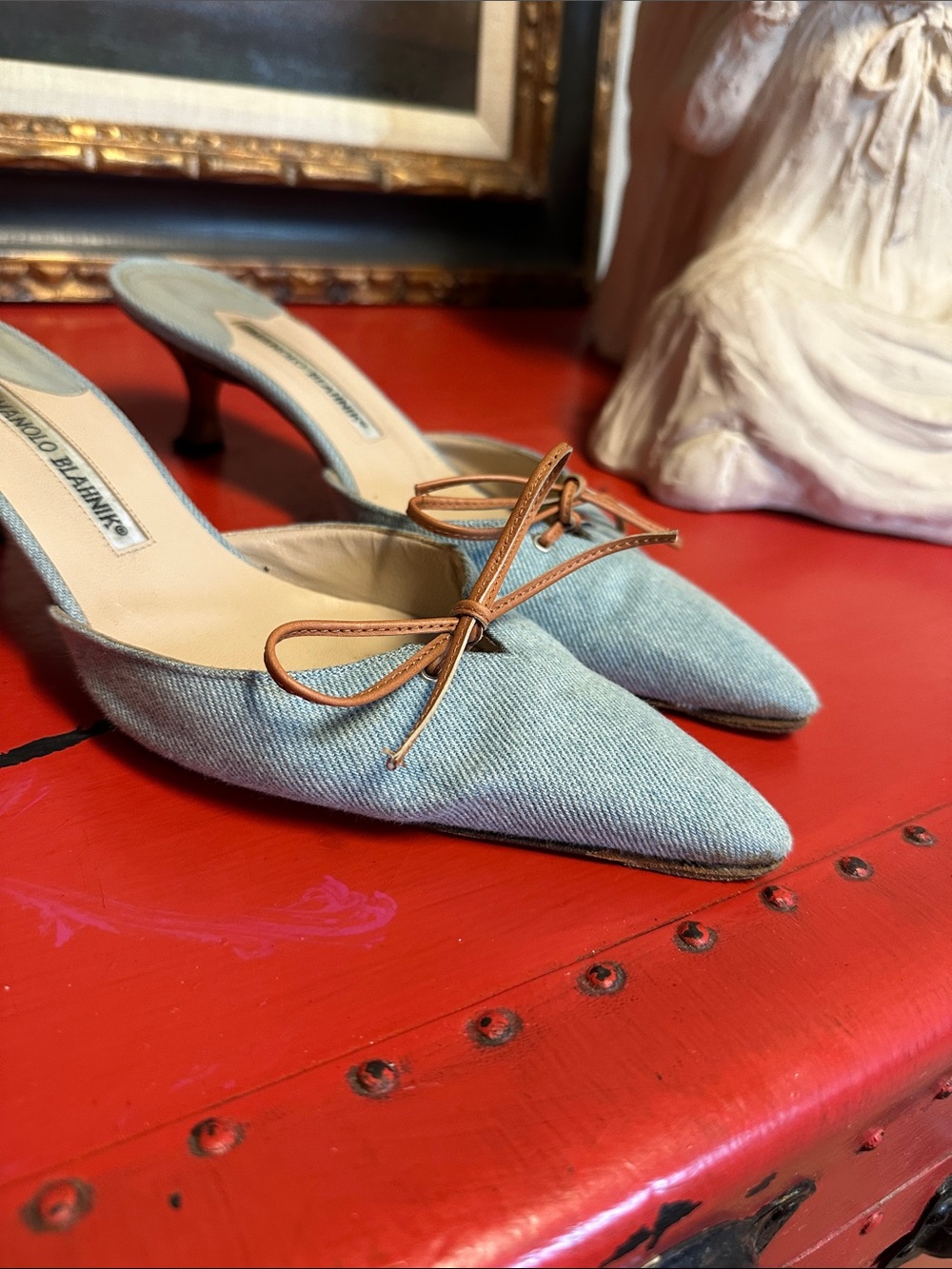 Manolo Blahnik Vintage Light Blue Denim Pointed Toe Mules with Brown Leather Bow - Picture 2 of 8